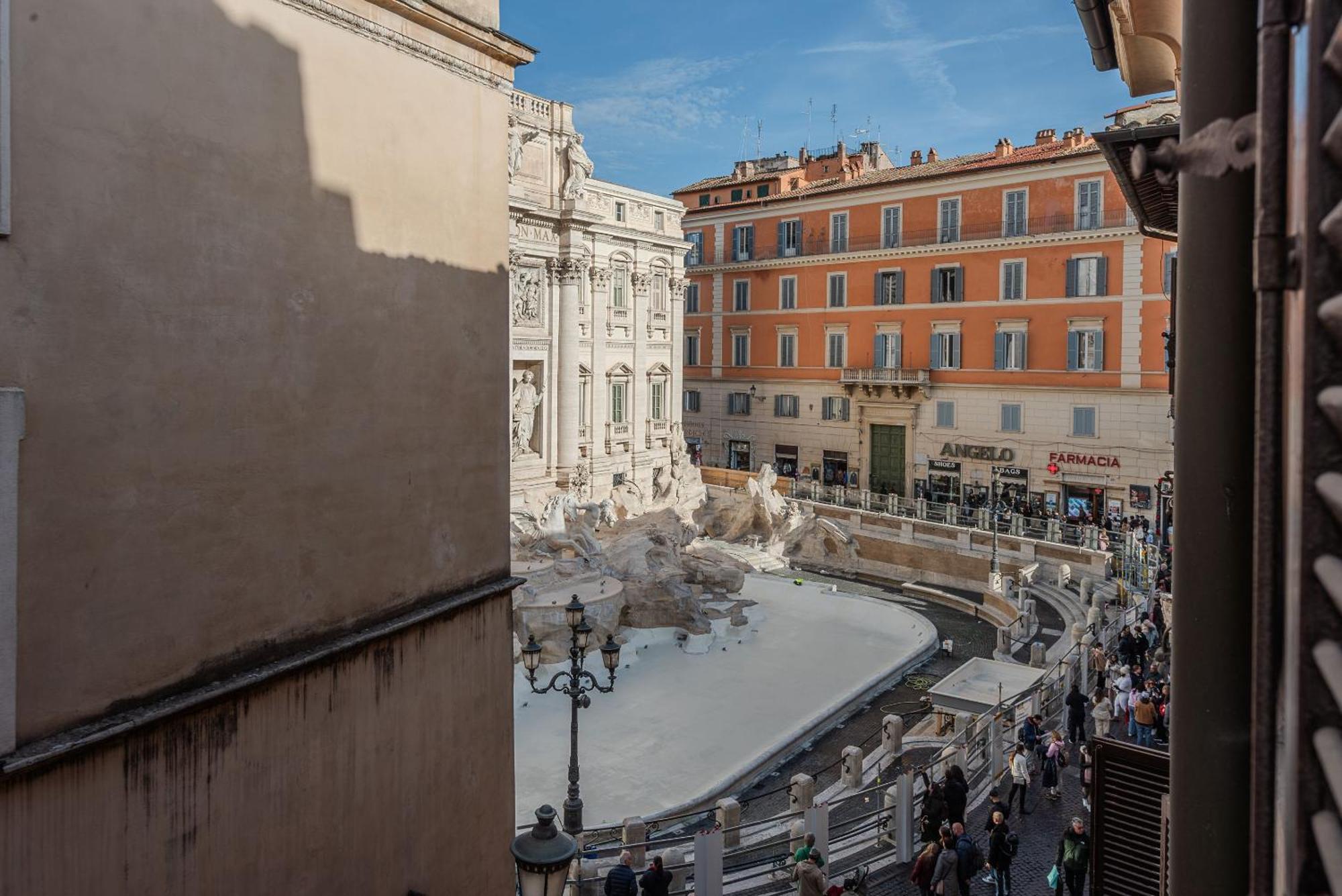 Acque Romane Fontana Di Trevi M Apartment *